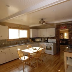 McCloud Vacation Home - McCloud Vacation Home Kitchen