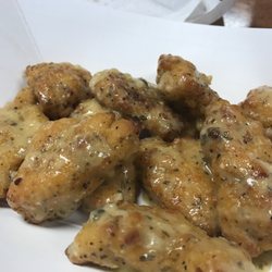 Amo La Pizza - Garlic Parm boneless wings.