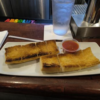 Pizzeria Uno - Garlic bread - Pizza Near Me - Chicago, Illinois