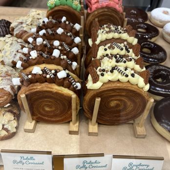 Angelina Bakery - Bakeries Near Me - New York, New York