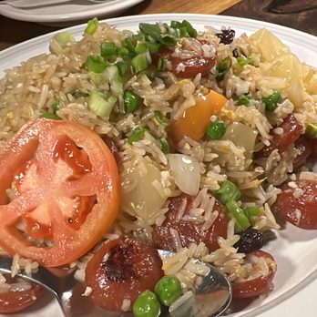 Lil Chef Mama - Pineapple Fried Rice - Thai Near Me - New York, New York Lil Chef Mama - Pineapple Fried Rice - Thai Near Me - New York, New York