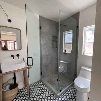 Varglass - CUSTOM 90 DEGREES SWING DOOR MATTE BLACK HARDWARE 562-608-5969 VARGLASS SERVICE LICENSE #1066460 - Glass & Mirrors Near Me Varglass - CUSTOM 90 DEGREES SWING DOOR MATTE BLACK HARDWARE 562-608-5969 VARGLASS SERVICE LICENSE #1066460 - Glass & Mirrors Near Me