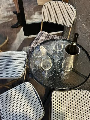 Clos Wine Shop by null