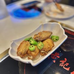 Simmer Huang KTV  - Chicken Wings w. Pepper Salt ($10.99)