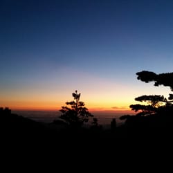 Mt Baldy Moonlight Hike - Sunset at Mount Baldy during the moonlight hike #mtbaldy #moonlighthike #sunset ##nofilter #contrastincolors #nature_perfection