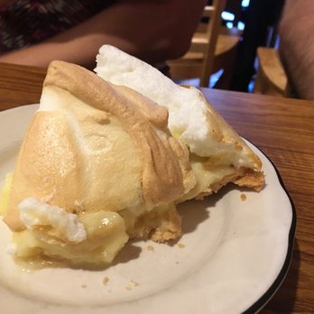 Pie 'n Burger - Banana meringue - Burgers Near Me - Pasadena, California Pie 'n Burger - Banana meringue - Burgers Near Me - Pasadena, California