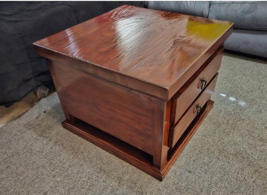 Built custom coffee table for clients to specifications. - The customers asked me to build a coffee table to certain specifications and I designed the layout to meet their needs. It was made from Red Oak, stained mahogany and clear coated with 6 coats. It is a very heavy and solid piece weighing about 75+ lbs. Built custom coffee table for clients to specifications. - The customers asked me to build a coffee table to certain specifications and I designed the layout to meet their needs. It was made from Red Oak, stained mahogany and clear coated with 6 coats. It is a very heavy and solid piece weighing about 75+ lbs.