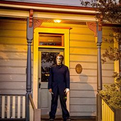 SugarMynt Gallery - Michael Myers guarding his home a few yards away from the SugarMynt gallery.