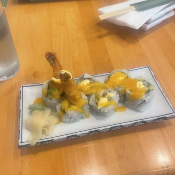 Umai - Butterfly Maki (6 Pieces) - Japanese Near Me - Boston, Massachusetts