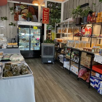 Gõ Seattle Grab & Go - Interior - Delis Near Me - Seattle, Washington Gõ Seattle Grab & Go - Interior - Delis Near Me - Seattle, Washington