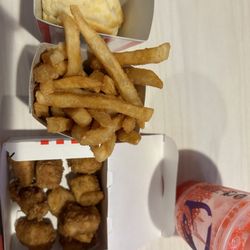 KFC - 8 pc. Nuggets Combo