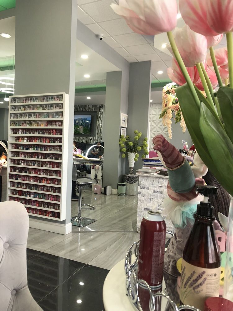 MAGIC TOUCH NAILS & SPA Updated October 2024 3729 S Church St