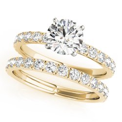 Shared Claw Diamond Ring and Band
