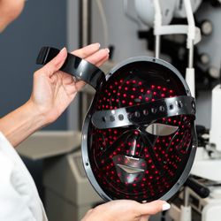 Warren Optometric Clinic - Spacetouch technology