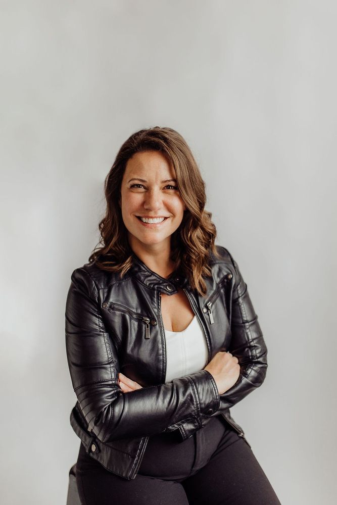 CARA JAHNKE COMPASS Real Estate Agents Lake Geneva, Wisconsin