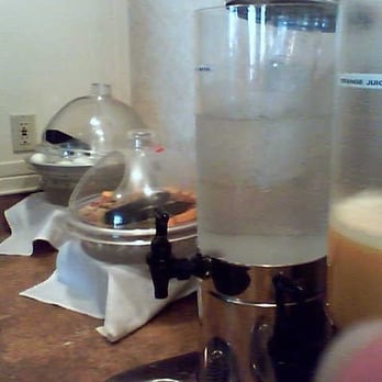 Silver Cloud - juice and eggs - Hotels Near Me - Seattle, Washington