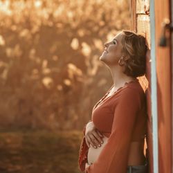 Moments By Nadia - Pregnancy photographers