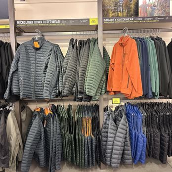 Eddie Bauer Outlet - Accessories Near Me - Vacaville, California