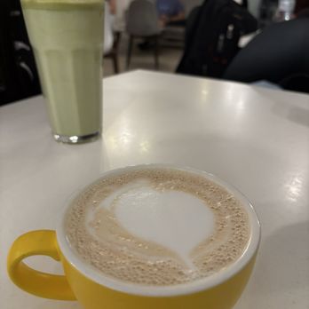 Café Chato - London fog and matcha latte - Themed Cafes Near Me - Montreal, Quebec Café Chato - London fog and matcha latte - Themed Cafes Near Me - Montreal, Quebec