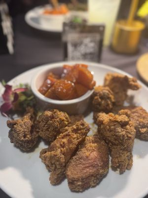 Noir Kitchen & Cocktails by null