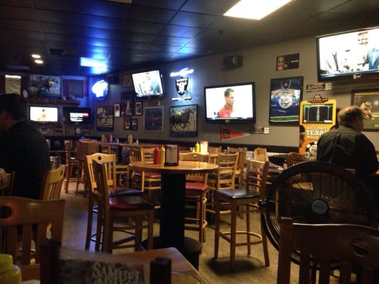 The Clubhouse Bar & Grill by null