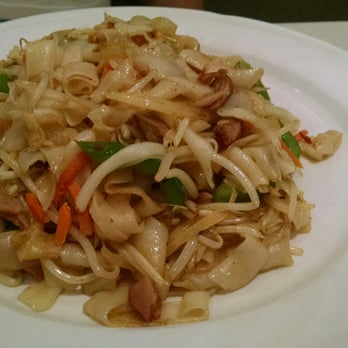 The Boss Restaurant - Spicy fried rice noodles with shrimp and shredded meat - Chinese Near Me - Burnaby, British Columbia The Boss Restaurant - Spicy fried rice noodles with shrimp and shredded meat - Chinese Near Me - Burnaby, British Columbia