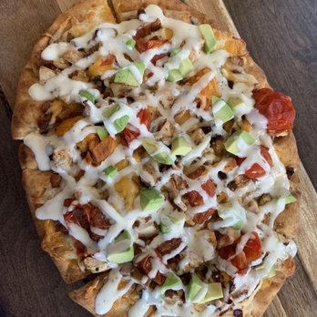 Drifters Kitchen and Bar - West Cost Chicken Flatbread - Cocktail Bars Near Me - Ridge, New York