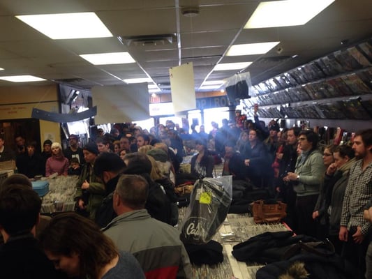 DR. DISC - Updated August 2025 - 12 Reviews - 471 Ouellette Avenue ...