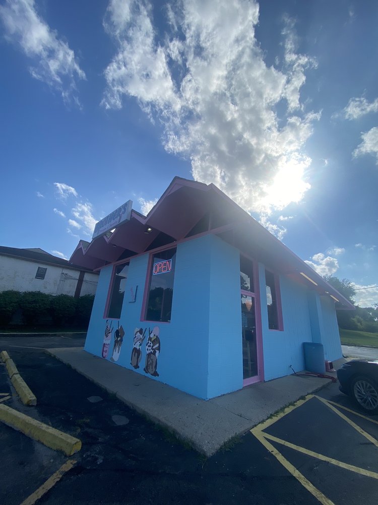 Sams Tastee Treat Logo