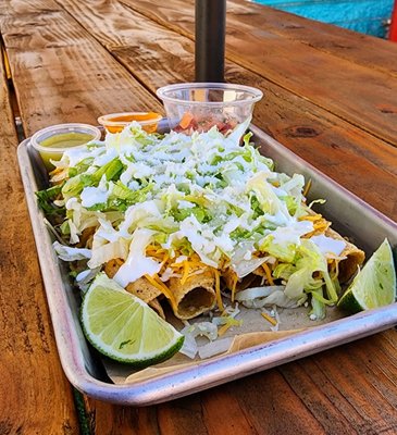 Contodo Fresh Mexican Eats by null