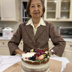 The Sweet Spott NYC - Lola with the Pumpkin Spice Cake!