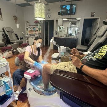 I Nails & Spa - Relaxing! - Nail Salons Near Me - Kansas City, Missouri