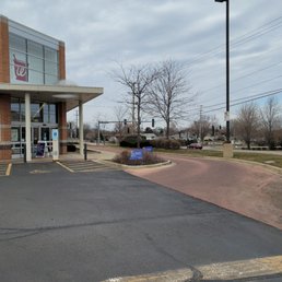Exterior photo of Walgreens - Orland Park, Illinois Exterior photo of Walgreens - Orland Park, Illinois