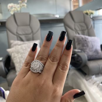 Olmos Nail & Spa - Nail Salons Near Me - San Antonio, Texas