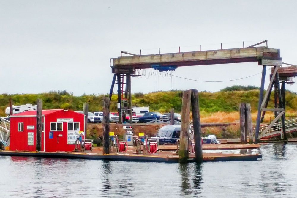 ILWACO FUEL DOCK Updated September 2024 Ilwaco, Washington Fuel