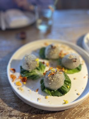 Khâluna by null Khâluna by null