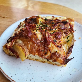 Saison des Pluies - Pizza - Cafes Near Me - Montreal, Quebec Saison des Pluies - Pizza - Cafes Near Me - Montreal, Quebec