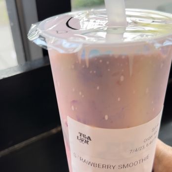 Tealux Cafe - Strawberry smoothie - Bubble Tea Near Me - Norfolk, Virginia