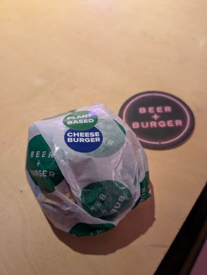 BEER + BURGER by null