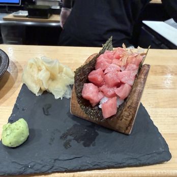 Sugo Hand Roll Bar - spicy tuna handroll - Sushi Bars Near Me - Seattle, Washington