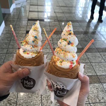 Café Meli Mellow - Taiyaki milk ice cream with rainbow toppings - Coffee & Tea Near Me - Redondo Beach, California