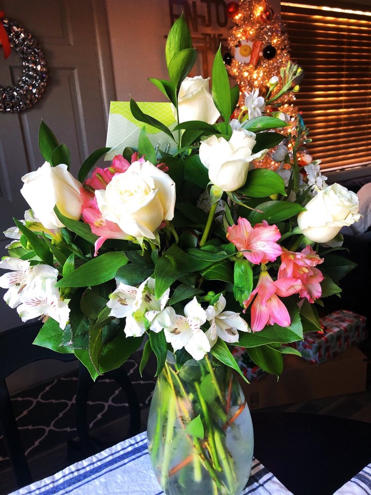 VILLA FELIZ FLOWERS CLOSED Updated May 2024 31 Photos & 34