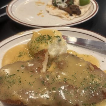 Yellowstone River Inn - Chicken fried chicken - Hotels Near Me - Glendive, Montana Yellowstone River Inn - Chicken fried chicken - Hotels Near Me - Glendive, Montana
