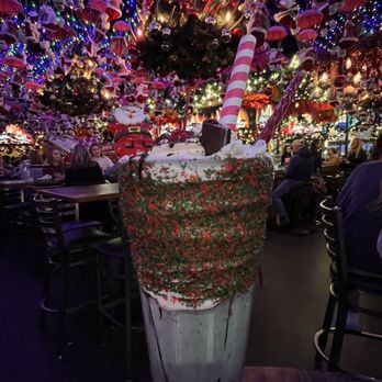 Santa Baby Bar - Bars Near Me - Chicago, Illinois