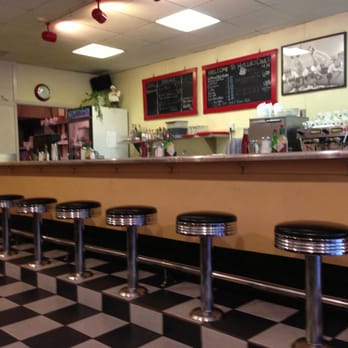 Hallie's Diner - Can't get much more dinerish than a checkerboard floor and swiveling counter stools - American Near Me - Petaluma, California