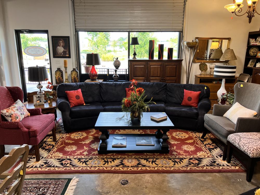 THE RENEWAL STORE Updated October 2024 1120 Markham St, Conway