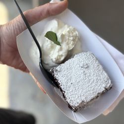 The Laughing Loon - Homemade vegan cake