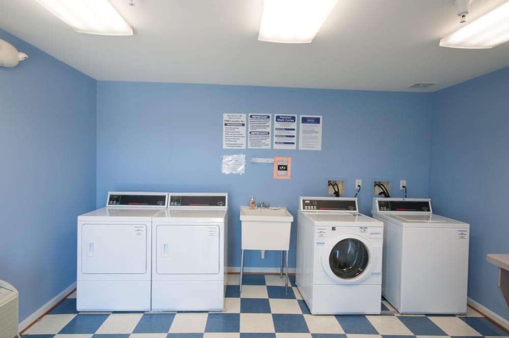 LAUREL COMMONS Updated September 2024 Request Information 11 Photos 100 Laurel Commons