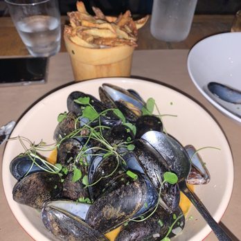 L'Antagoniste - Poulet Aux Morilles - French Near Me - Brooklyn, New York