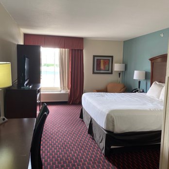 Wingate By Wyndham - Bed area - Hotels Near Me - San Marcos, Texas Wingate By Wyndham - Bed area - Hotels Near Me - San Marcos, Texas